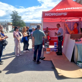 20250527_160733_.jpg, Пролетна серия представяния на NORGIPS готови шпакловъчни смеси